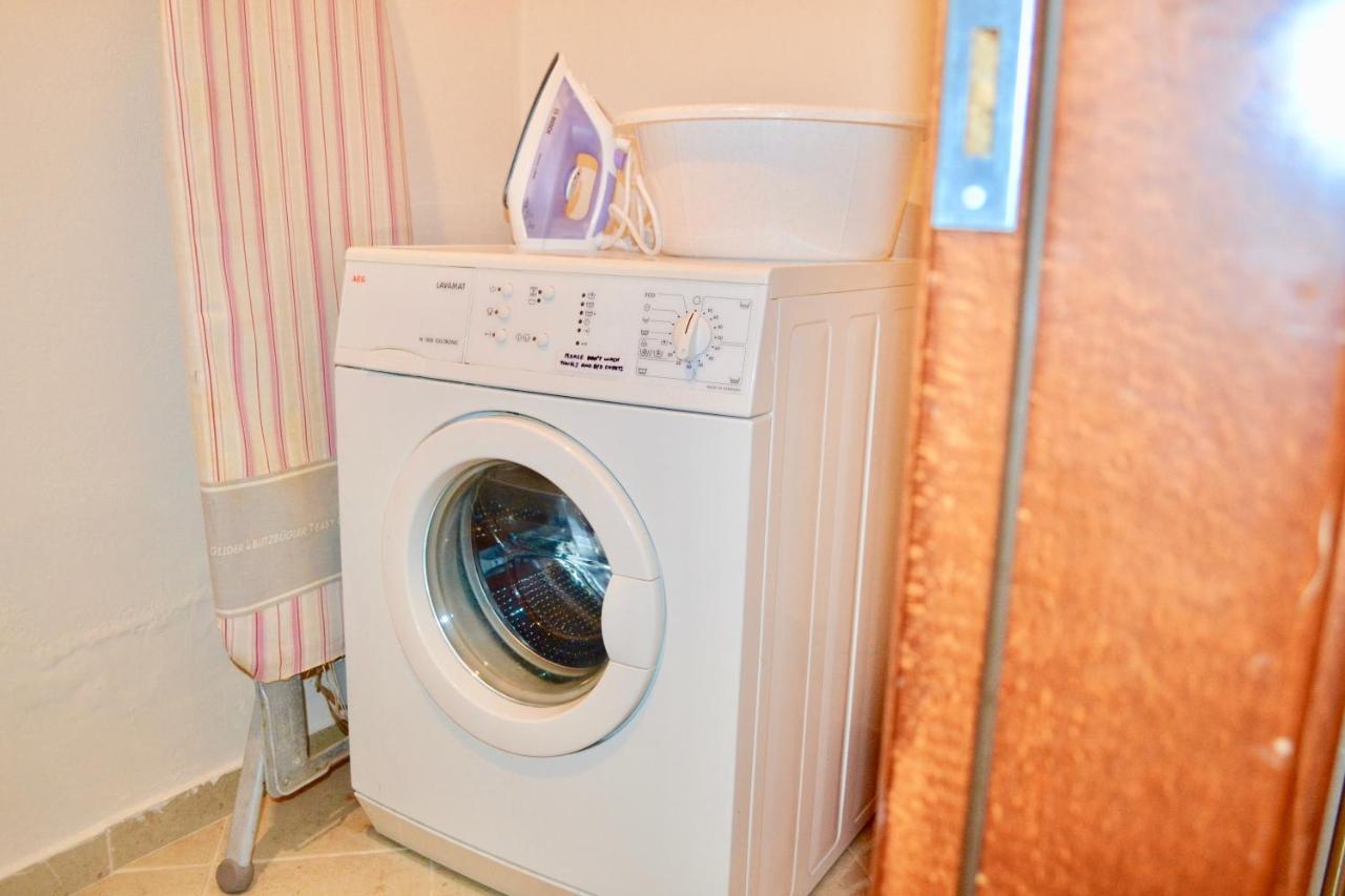 Giorgos Large Size -family Friendly With Free Parking And Yard Views *