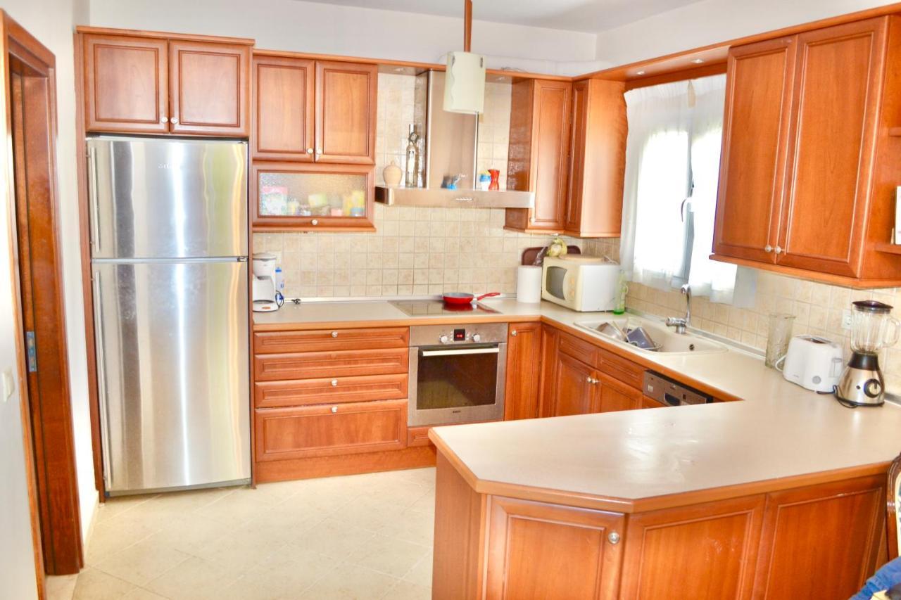 Giorgos Large Size -family Friendly With Free Parking And Yard Views * Iraklio